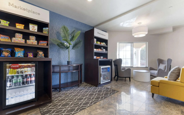 Comfort Suites Oceanside Camp Pendleton Area