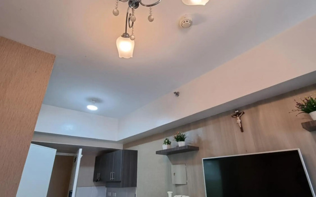 Full House Staycation