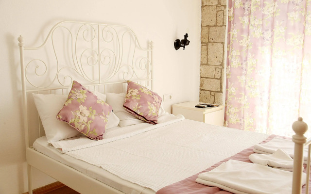 Kemerlihan Deluxe Hotel