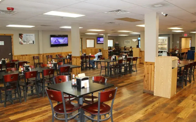 Target Hospitality - Carlsbad Lodge