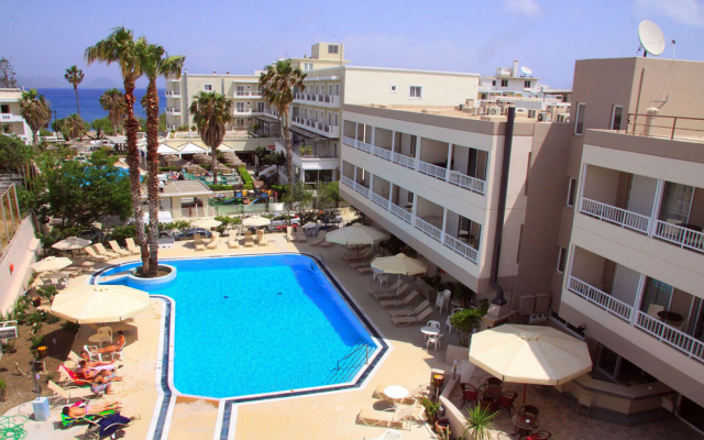 Agela Hotel And Apartments