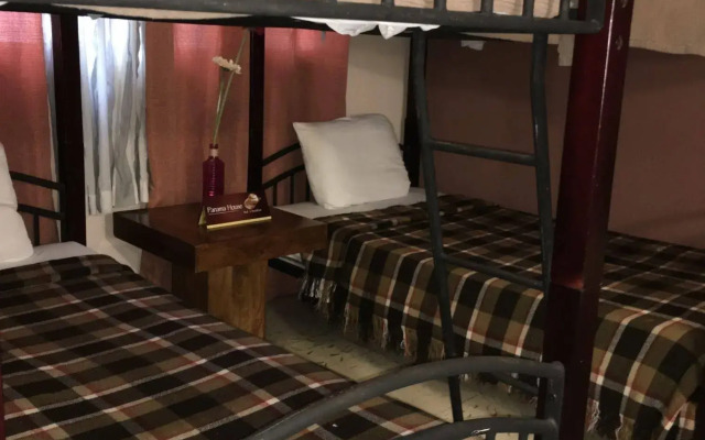 Panama House Bed & Breakfast