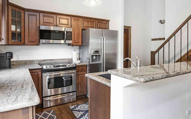 Timberfalls 1005 3 Bedroom Condo by RedAwning