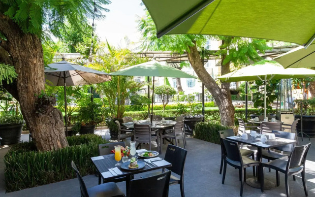 Plaza Camelinas Hotel