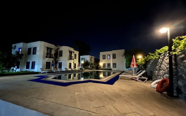 Ege Apartments