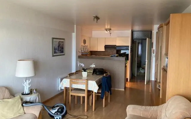Ruim appartement met zeezicht in Westende