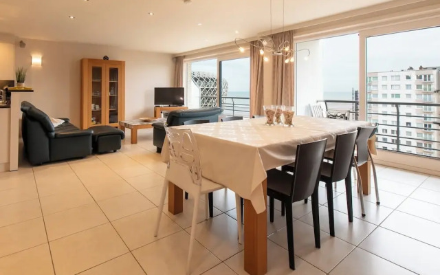 Apartment in Middelkerke With Stunning Views