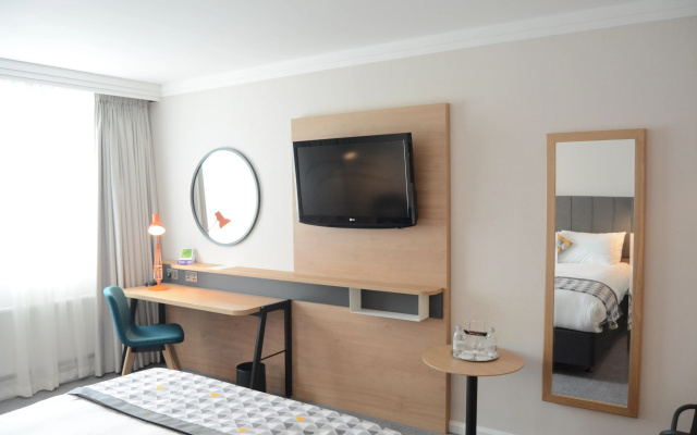 Holiday Inn London-Gatwick Airport by IHG