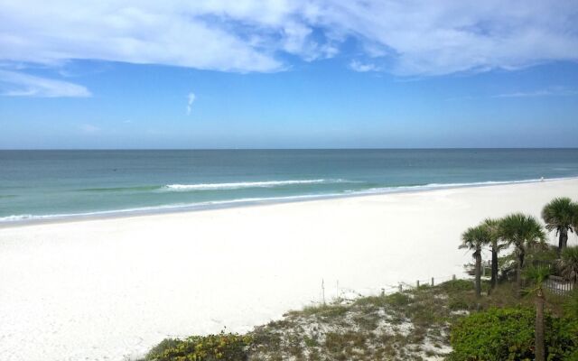 Direct Beach Front Apartment 3