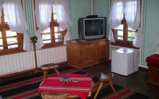 Trayanova Guest House