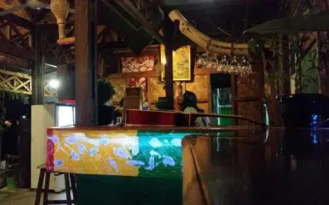 Terimakasih Bar and Guesthouse