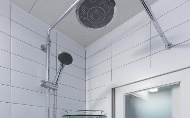 Oh Blue Guesthouse - Hostel