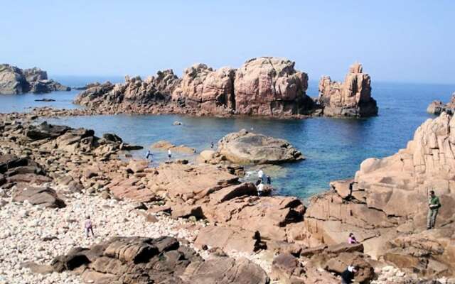 House With 2 Bedrooms in Trédrez-locquémeau, With Furnished Garden and