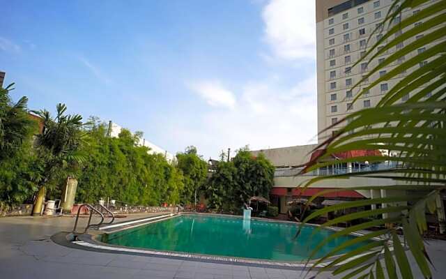 Collection O 1963 Hotel The New Benakutai