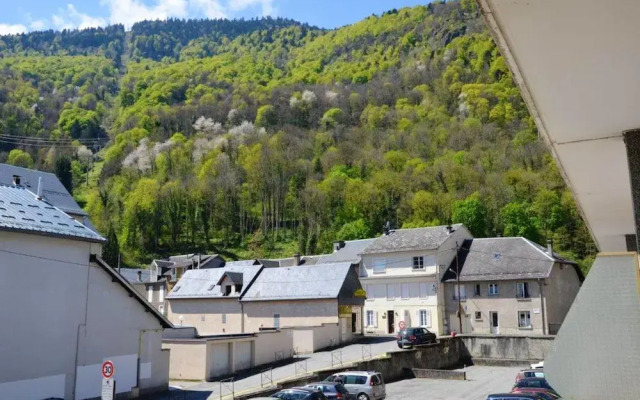 Apartment With 2 Bedrooms in Bagnères-de-luchon, With Wonderful Mounta