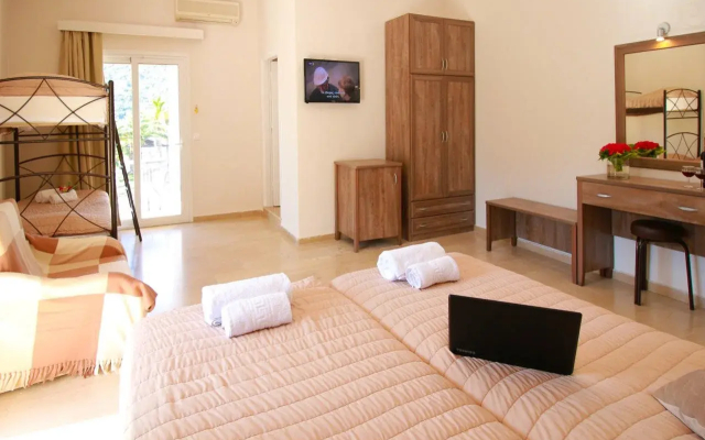 Hotel Yannis Corfu