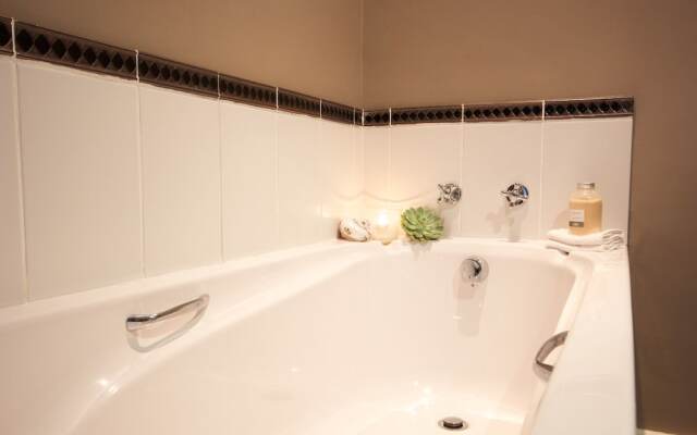 Sugarbird Self-Catering