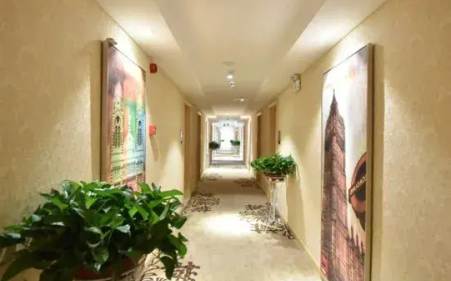Vienna Hotel (Shou County Jingrun Central City)