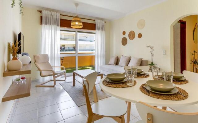1BR Infante Flat in Quarteira by LovelyStay
