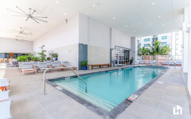 Downtown Miami Condos by Lua Host