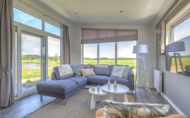 Comfortable Chalet With Combi Microwave, Near Rockanje