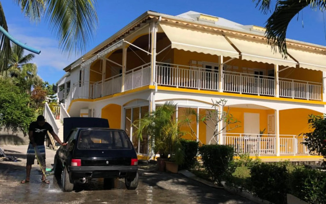 Ti Kaz a Patou, Au Coeur de L'ile.