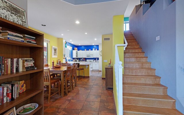 Stylish Southwest 2 BR by Casago