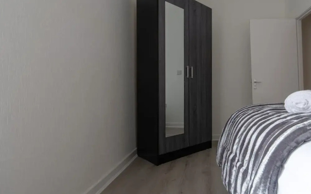 Lux Apartments 4 Bedroom House Sutcliffe