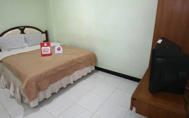OYO 512 Ndalem Mantrijeron Hotel