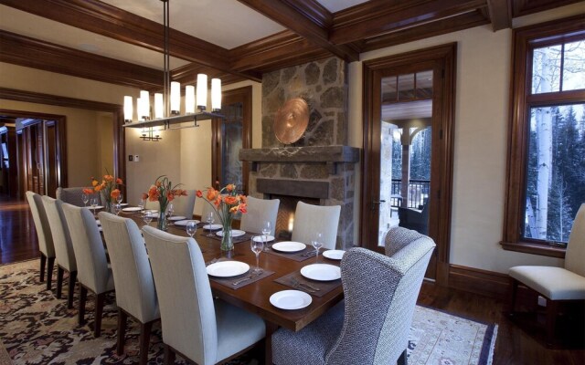 Hood Park Manor - 9 Br Home