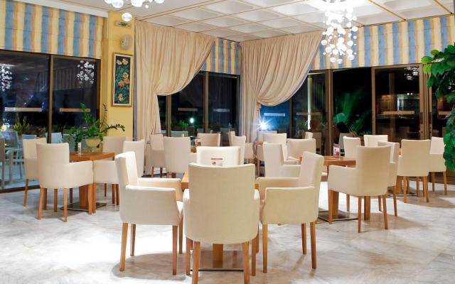 Golden Sand Hotel