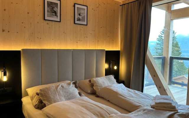 Beautiful Chalet With Balcony