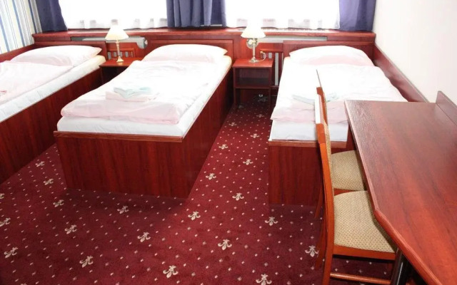 Hotel Hynek