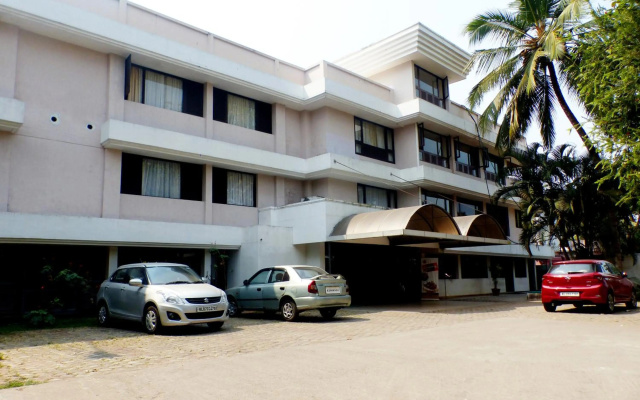 Hotel Highway Garden — 3-star hotel in Kakkanad