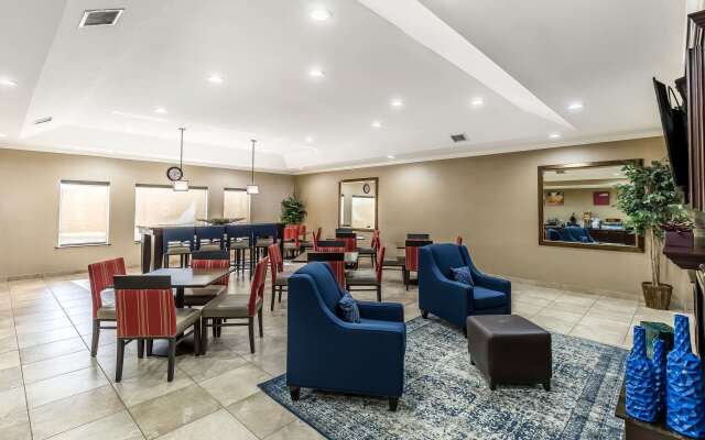 Comfort Suites Houston IAH Airport - Beltway 8