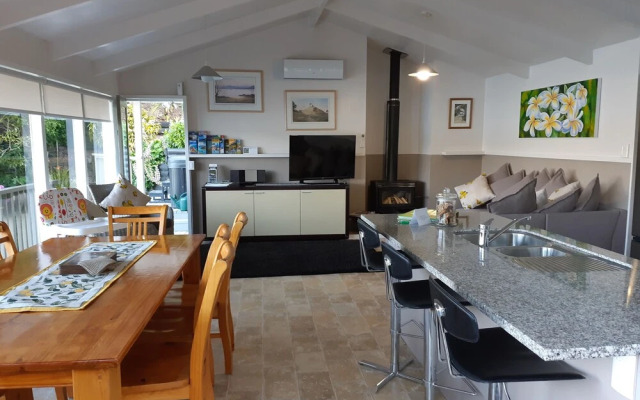 Water's Edge Holiday Homes