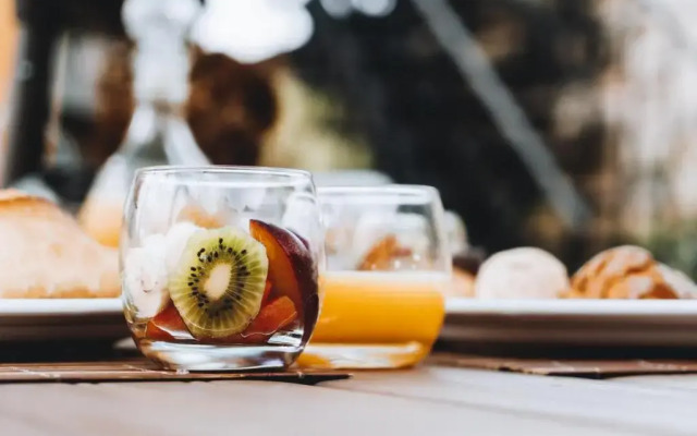 Pousada Viva - S¿Thom¿as Letras