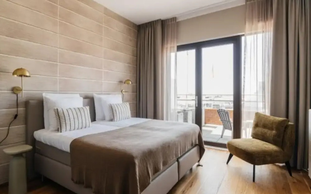 Harbor Retreat, Scheveningen