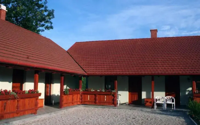 Forrás Vendégház