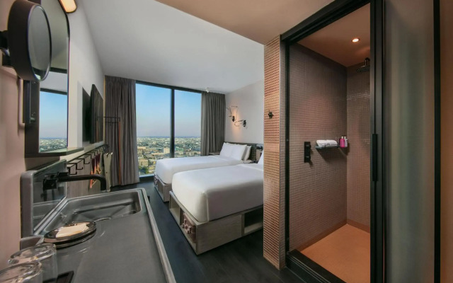 Moxy Downtown Los Angeles