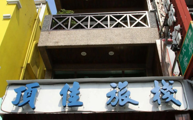 hotelImage
