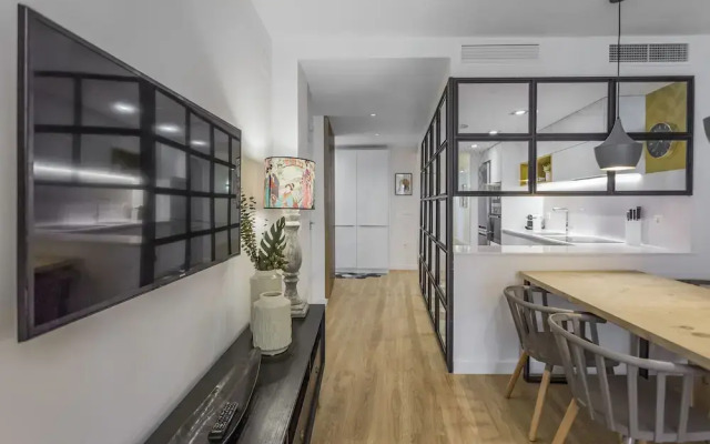 ELEVEN Apartments Real de la Carretería, by Homing U