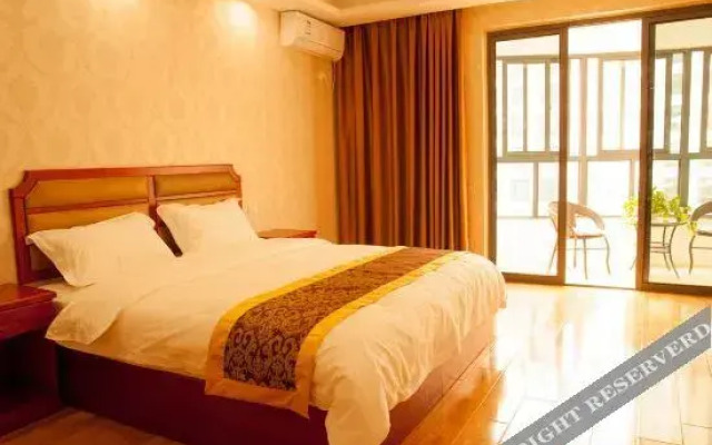 Palm Lake Serviced apartment