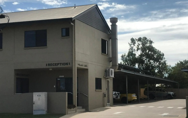 Blackwater Central Motel