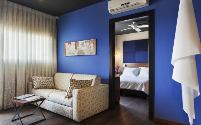 Port And Blue Tlv Boutique Suites Hotel