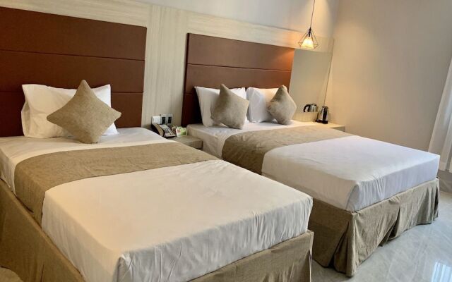 Holiday 2 Hotel