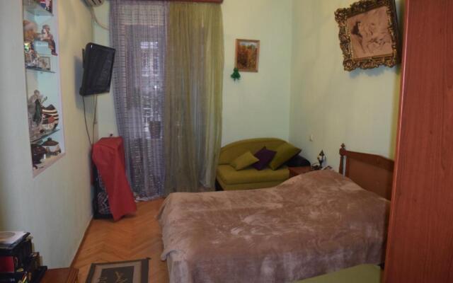 Guest house in mtawminda