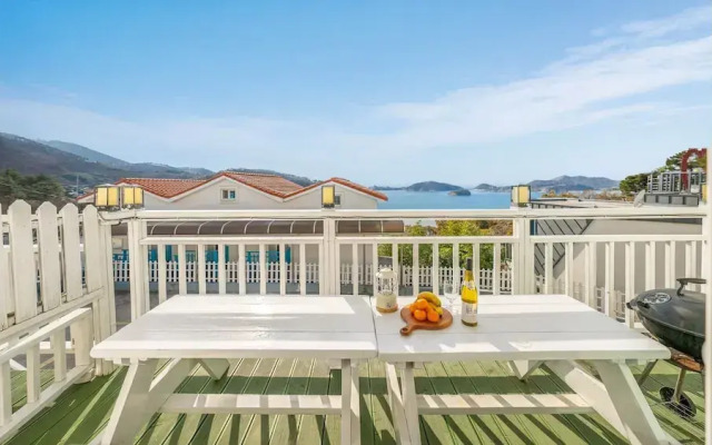 Yeosu Grace Family Pension