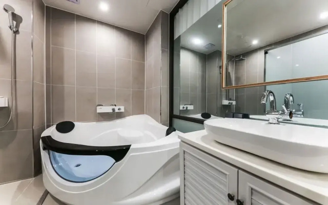 Cheongju Leaders Hotel