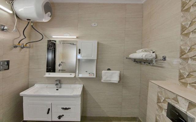 Capital O 12148 Flyover INN